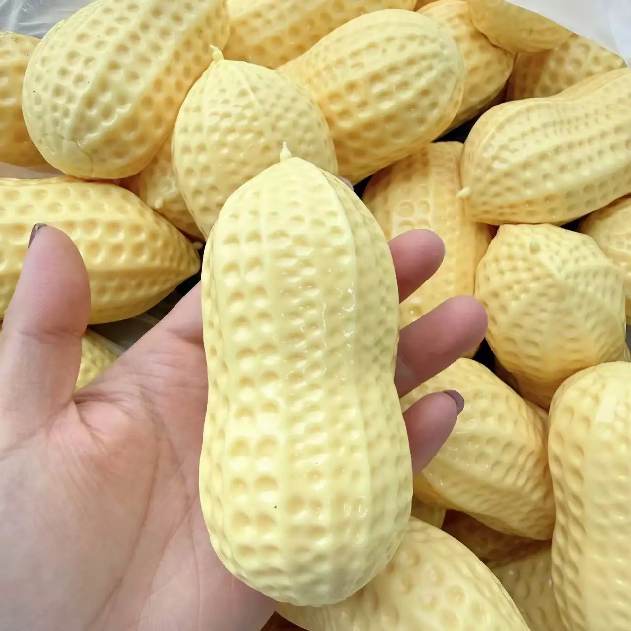 1pcs Big Size Peanut Squishy T - огляд і ціна Party Games For Adults And Kids